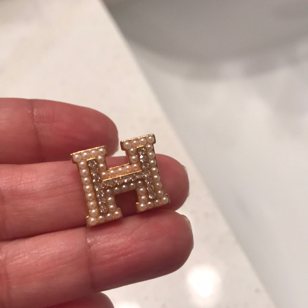 Earings - Picture 2 of 3